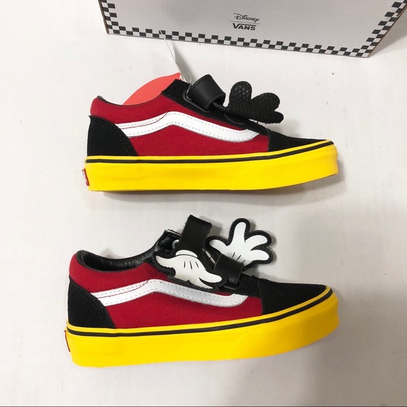 Mickey Mouse Moving Hands Vans NWT - Picture 2 of 6